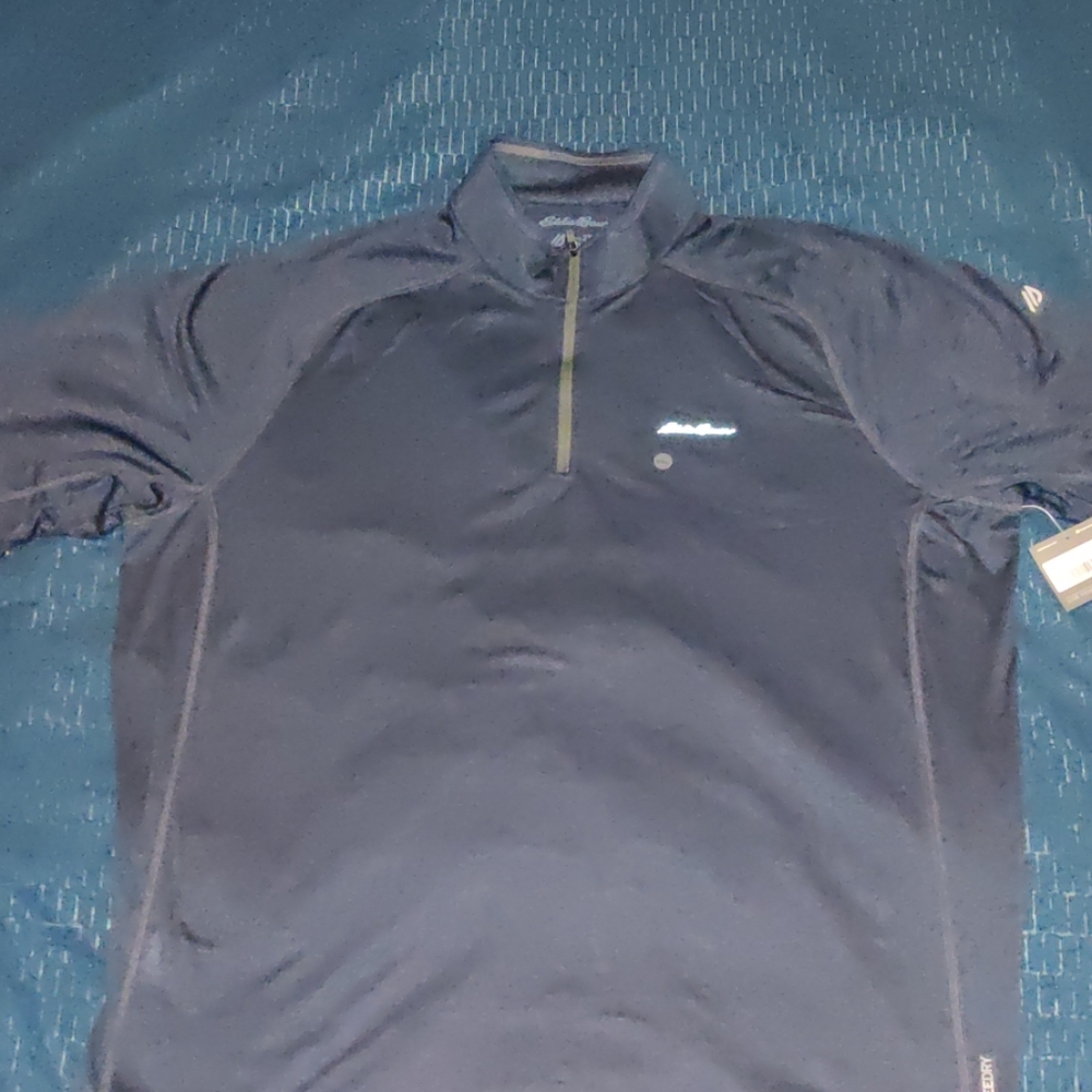 XXL Men's 1/4 Zip Eddie Bauer pull over.